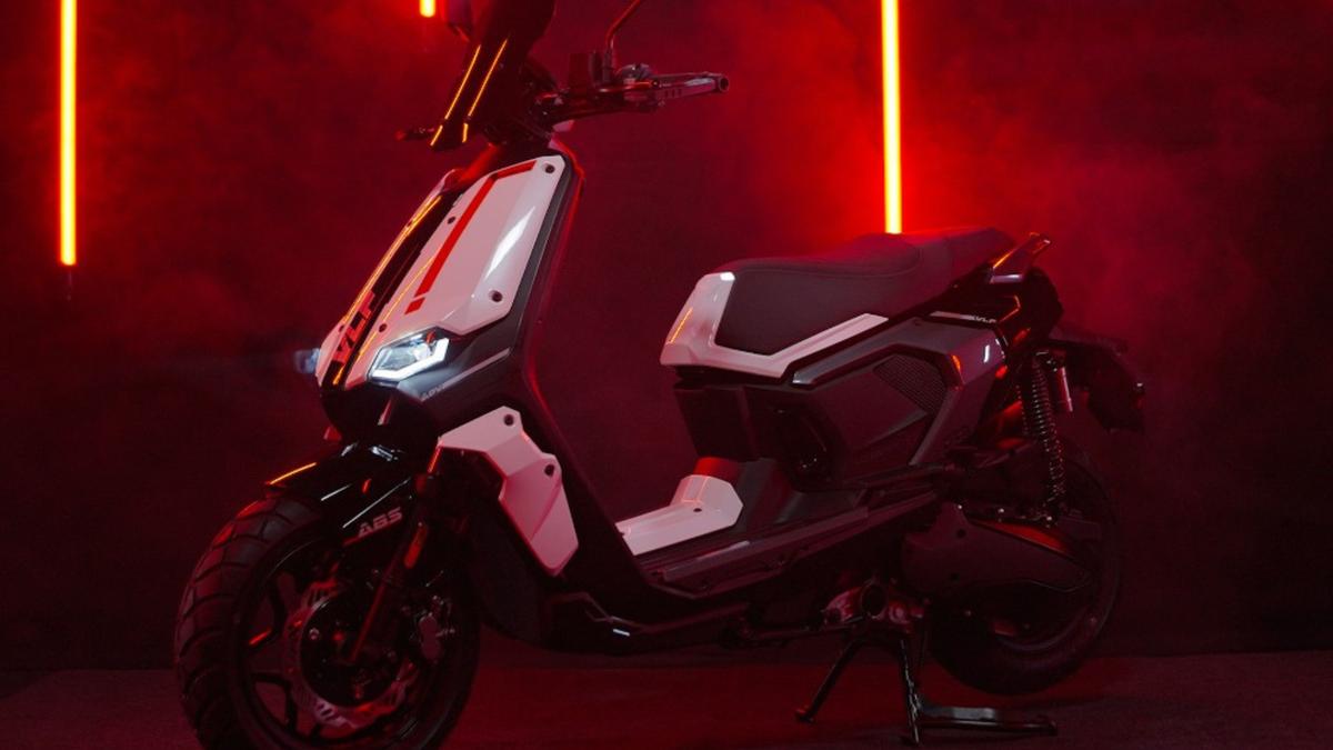Mobster 135 by VLF India: Price, colours, performance, and tech highlights